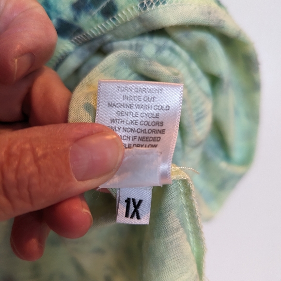 Plus Size Cap Sleeve Tee 1X - Picture 5 of 6